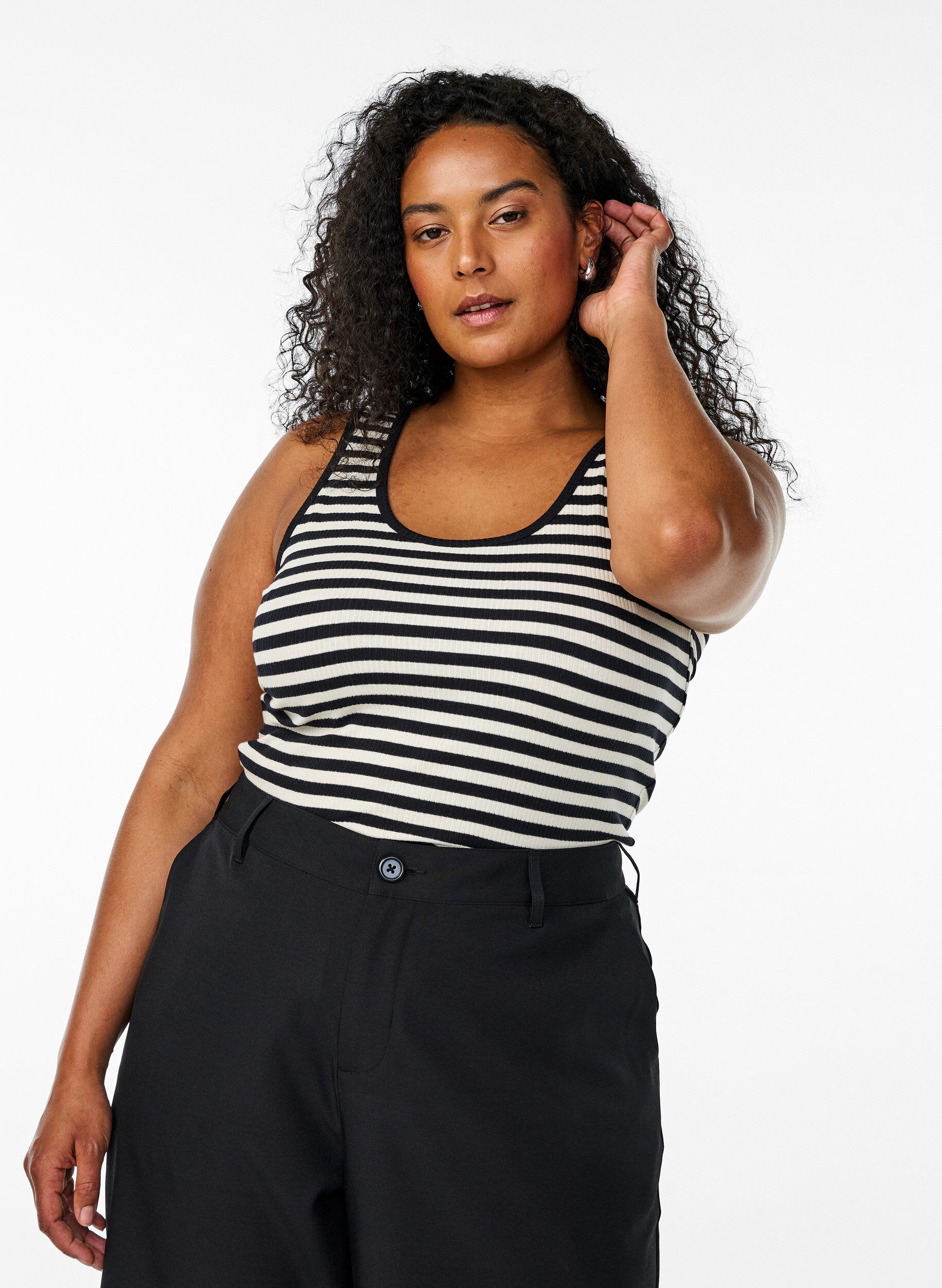 Zizzi Tank top w paski o prazkowanej strukturze, Czarne, Model image number 0