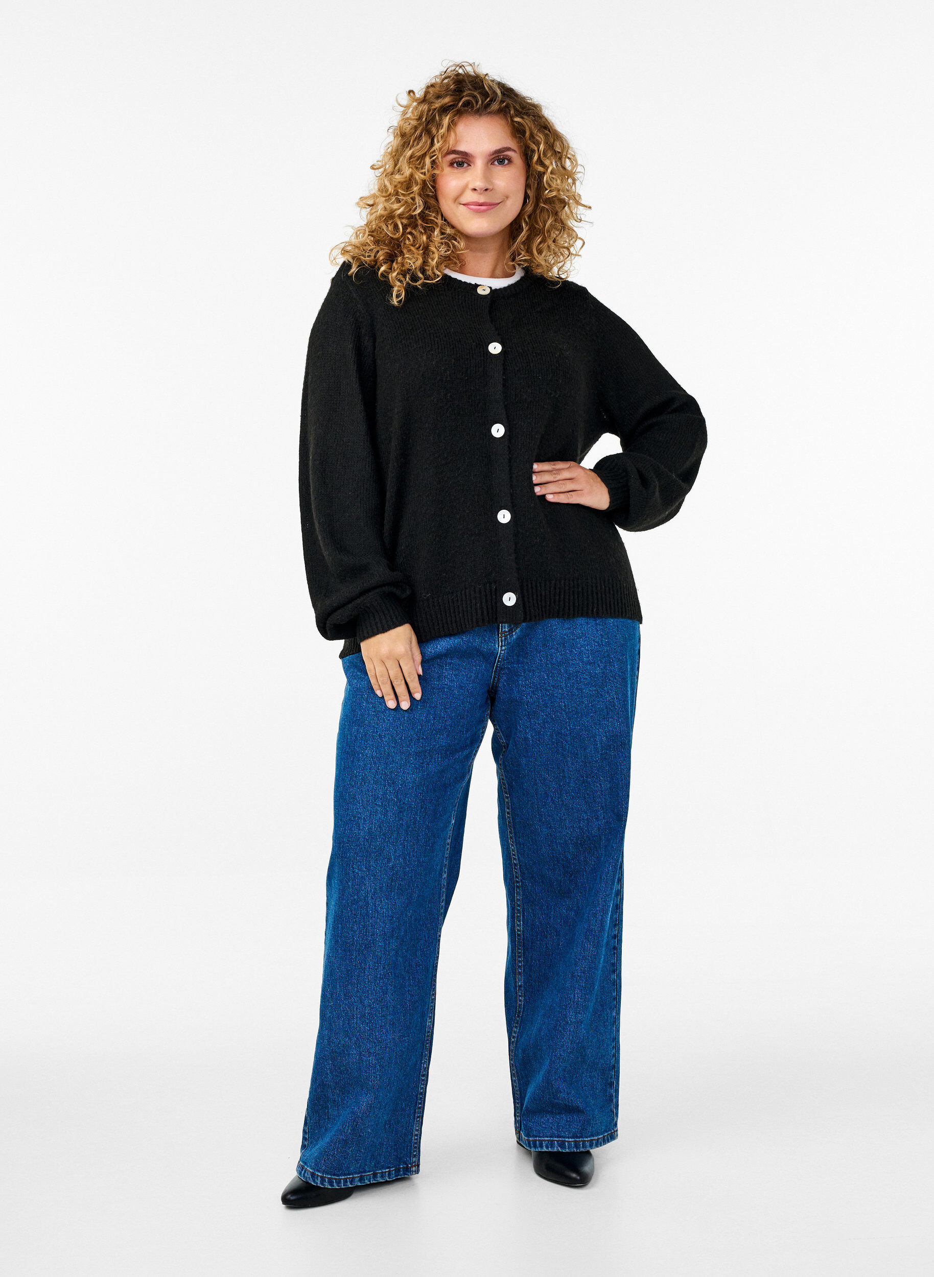 Zizzi Dzianinowy kardigan z welny z guzikami, Black Solid, Model image number 2