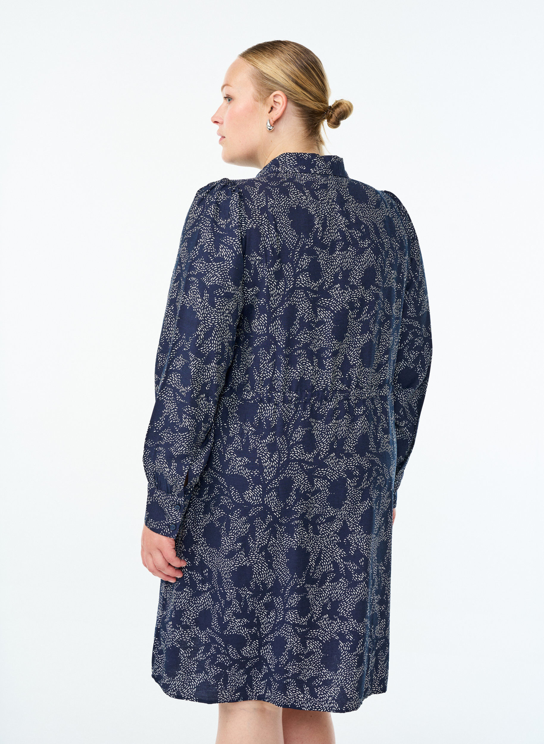 Zizzi Sukienka koszulowa z pasem i nadrukiem, Niebieskie, Model image number 2