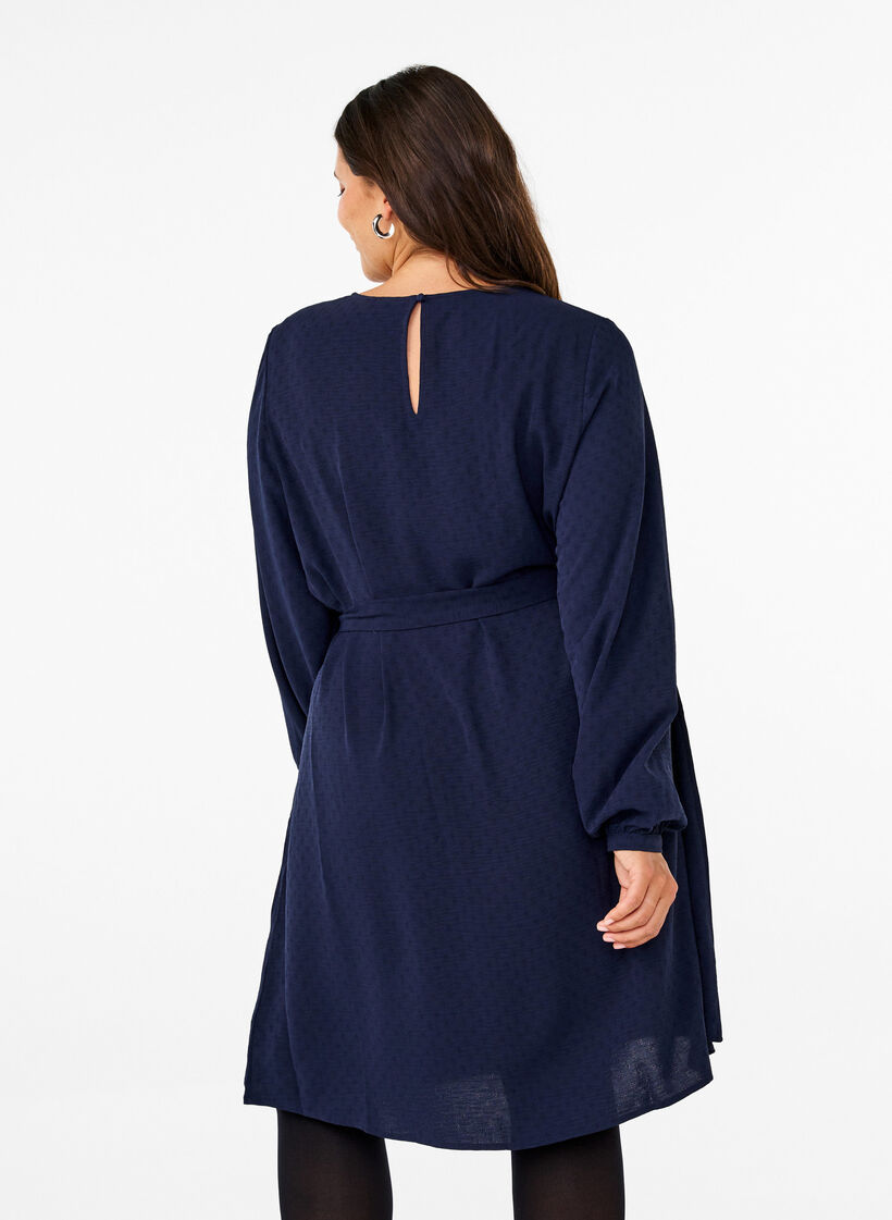 Krótka teksturowana sukienka z paskiem, Navy Blazer, Model image number 1