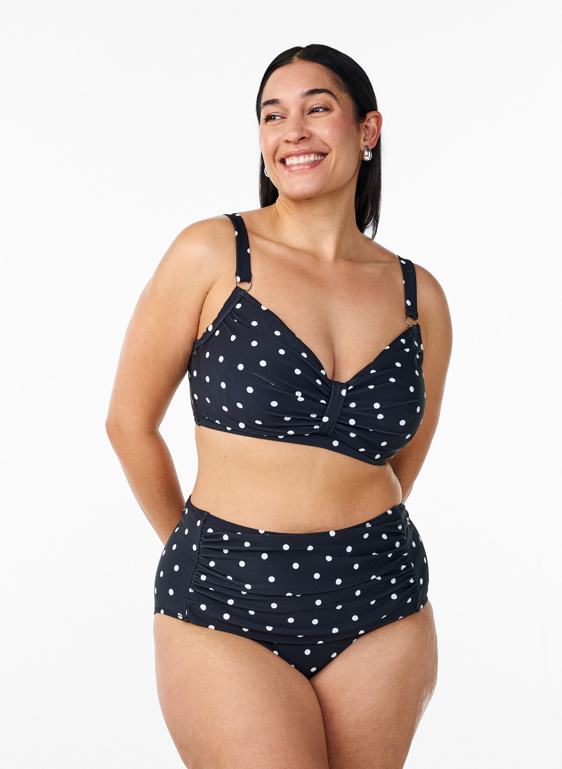 Doly bikini z wysokim stanem w groszki, Czarne, Model