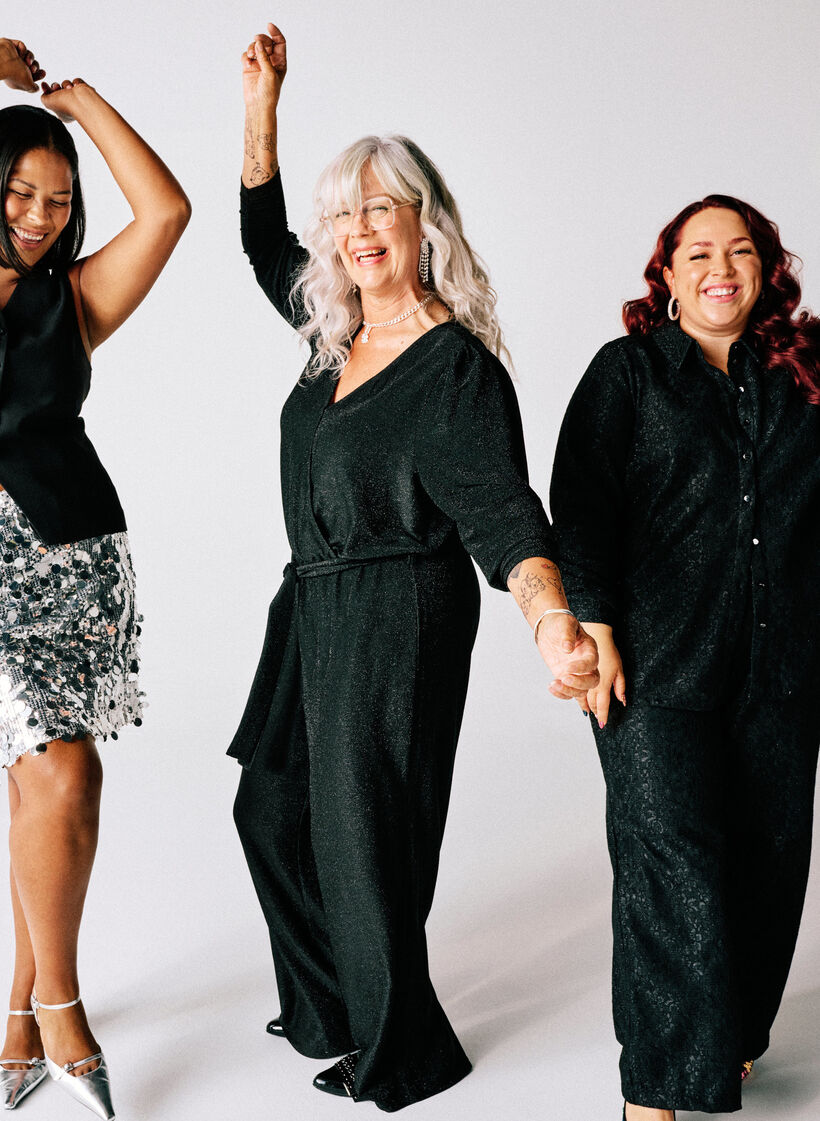 Brokatowy kombinezon z wiazanym paskiem, Czarne, Image image number 0