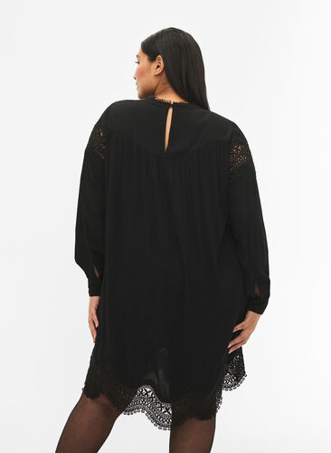 Sukienka z wiskozy z haftowanymi detalami, Black, Model image number 1