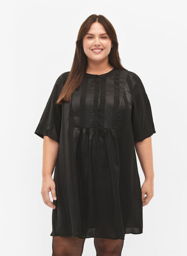 Trapezowa sukienka w paski z 1/2 rekawami, Black, Model image number 0