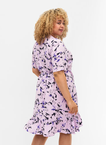 Kopertowa sukienka z wzorem kwiatów i krótkimi rekawami, Purple AOP, Model image number 1
