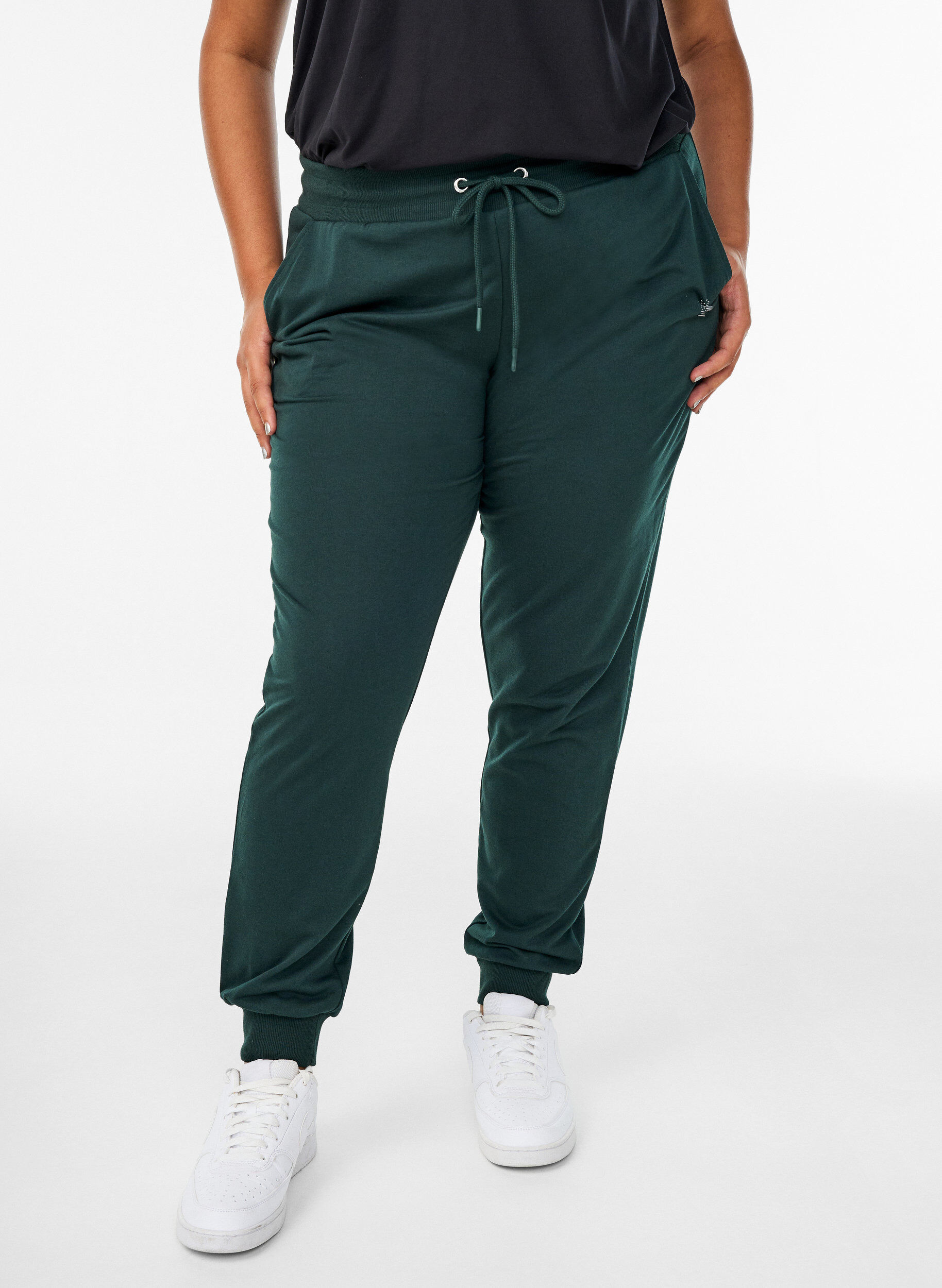 ZizziLuzne spodnie dresowe z kieszeniami, Zielony, Model image number 2