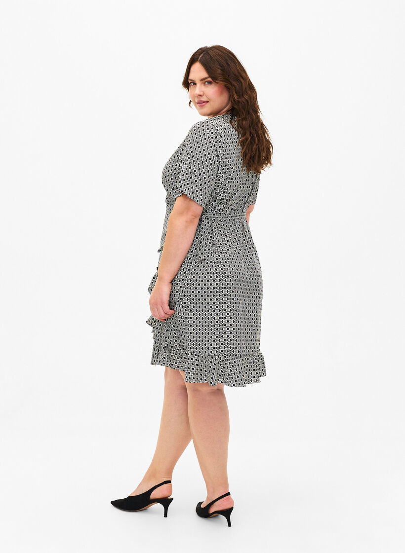 Flash - Kopertowa sukienka z krótkim rekawem, Black White Graphic, Model image number 1