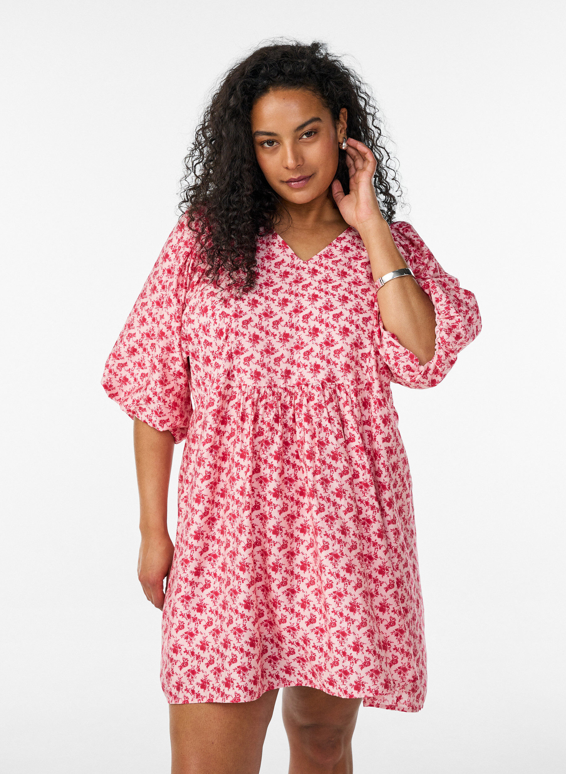 ZizziKr&oacute;tka sukienka z wiskozy o kroju empire z bufiastymi rekawami, Czerwony, Model image number 0