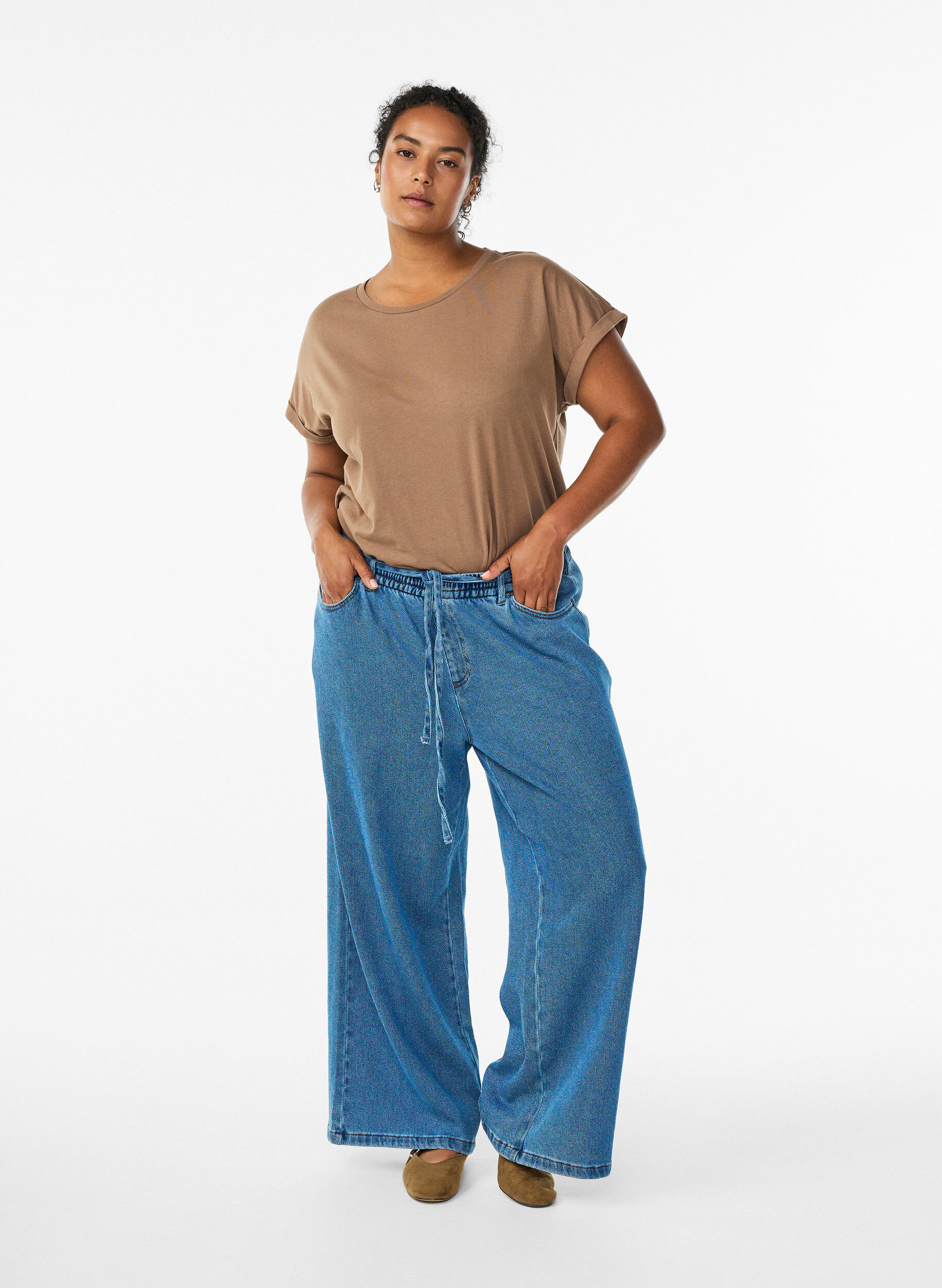 ZizziKoszulka z kr&oacute;tkimi rekawami wykonana z mieszanki bawelny, Brązowy, Model image number 1