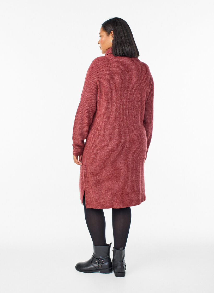 Dzianinowa sukienka z golfem, Czerwony, Model image number 1