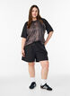 Koszulka treningowa z nadrukiem w ksztalcie leopard&oacute;w i rekawami raglan, Brązowy, Model image number 1