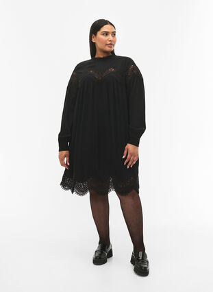 Sukienka z wiskozy z haftowanymi detalami, Black, Model image number 3