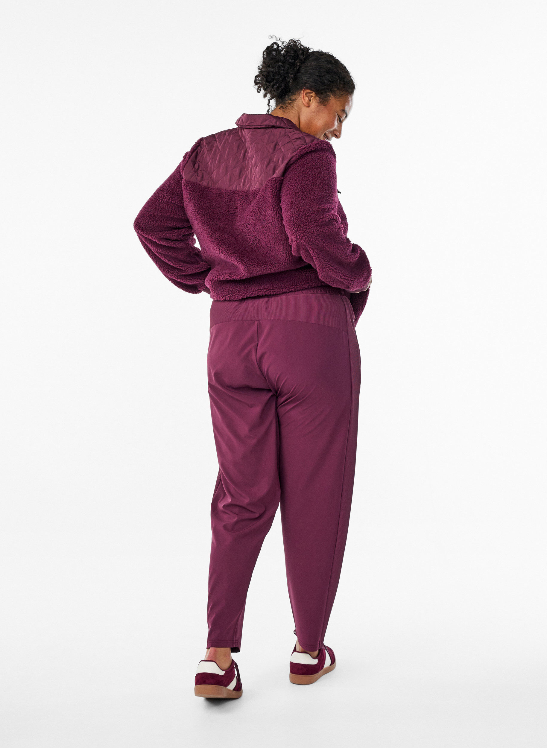 Zizzi Lekkie spodnie treningowe z kieszeniami, Czerwony, Model image number 1