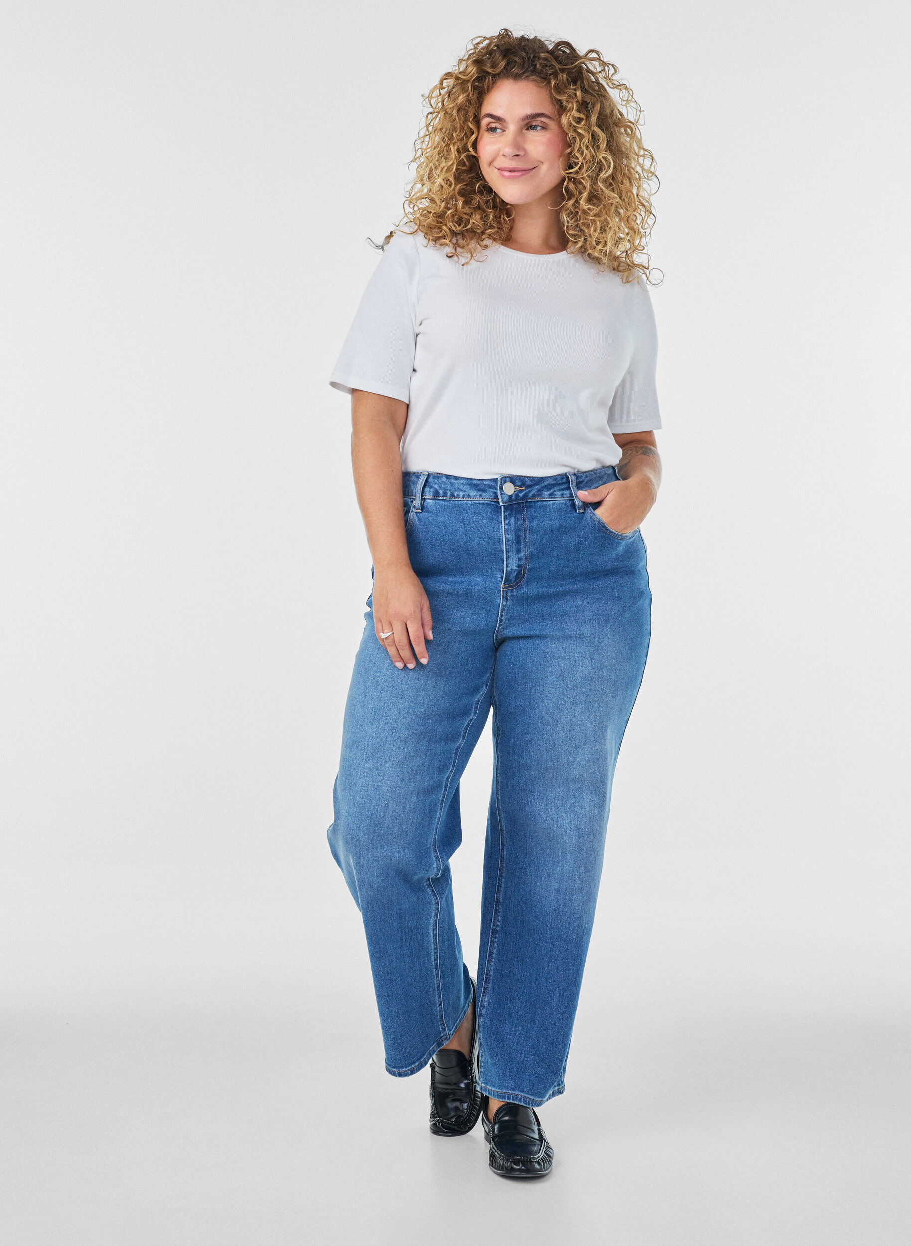 ZizziProste jeansy o lekko zniszczonym wygladzie, Niebieskie, Model image number 0