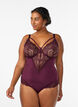 Koronkowe body z fiszbinami i ozdobnymi paseczkami, Czerwony, Model image number 0