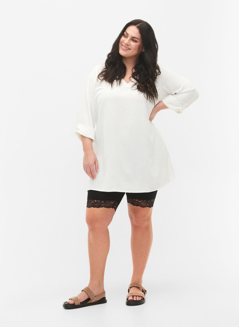 Szorty rowerowe z koronkowym wykonczeniem, Czarne, Model image number 1