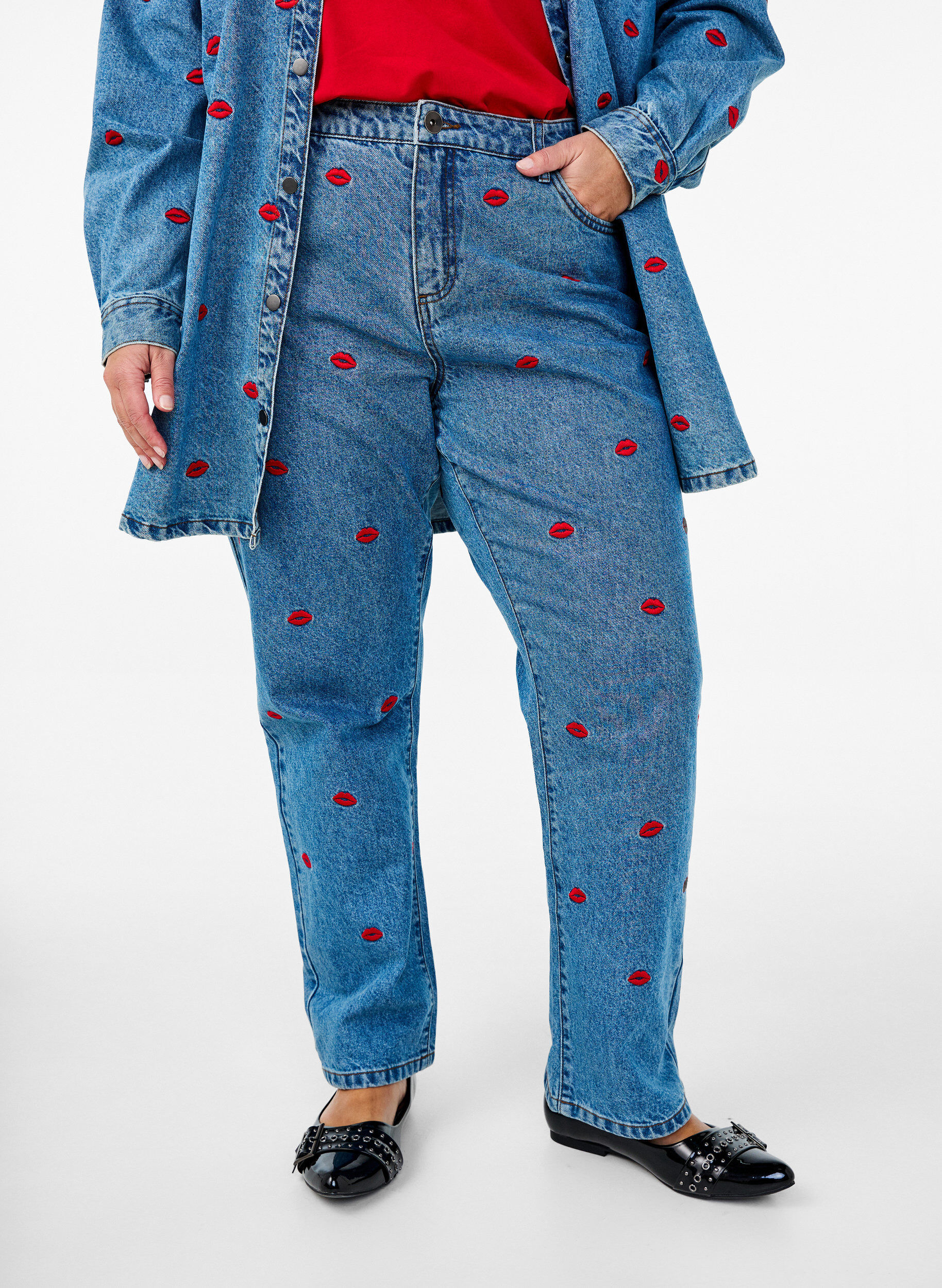 Zizzi Dzinsy Gemma z wysokim stanem i dziurkami, Niebieskie, Model image number 2