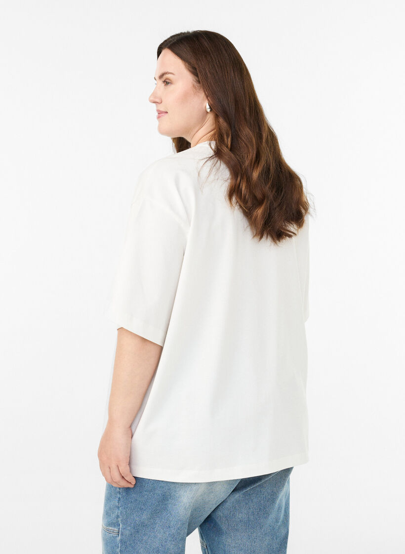 T-shirt w rozmiarze oversize z krótkim rekawem, Biały, Model image number 2