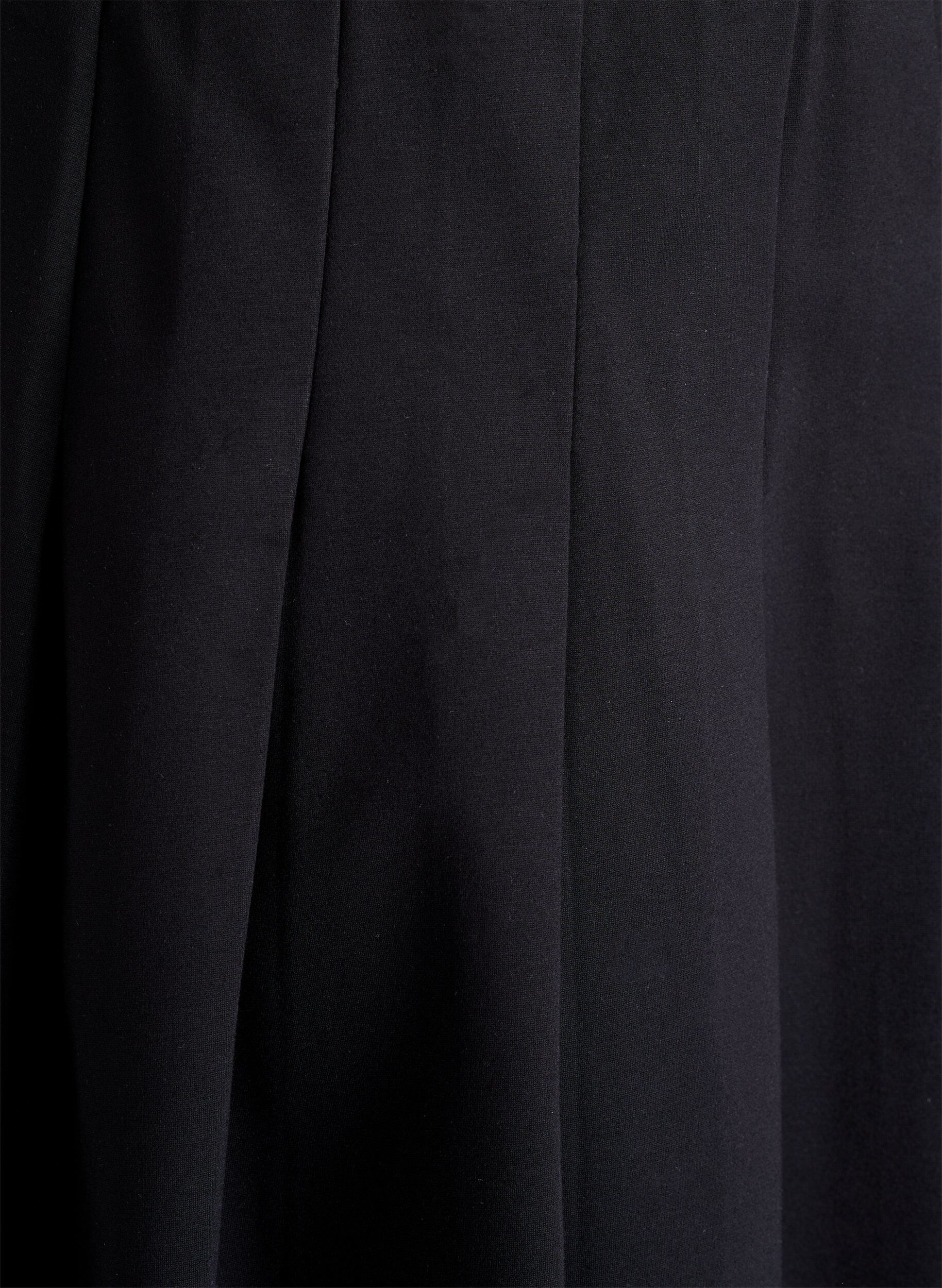 Zizzi Kr&oacute;tkia sp&oacute;dniczka plisowana z elastyczna talia, Czarne, Packshot image number 2