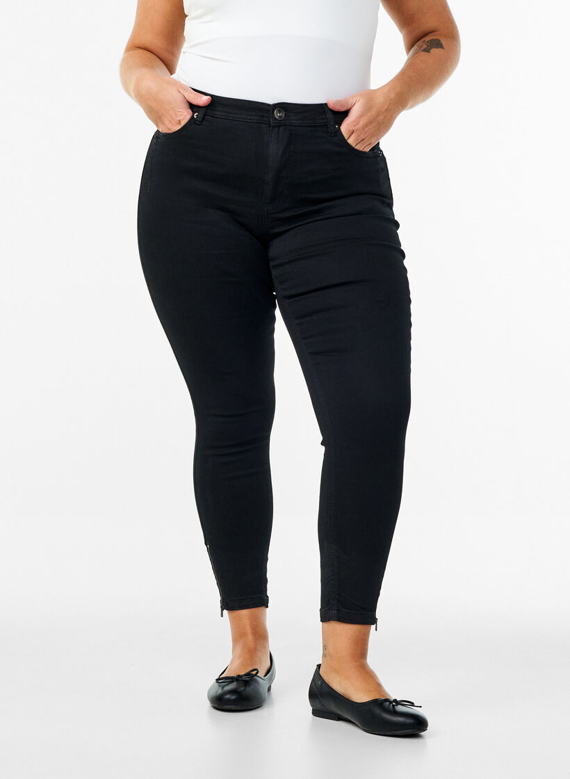 Jeansy Amy nad kostke z suwakiem, Czarne, Model image number 2