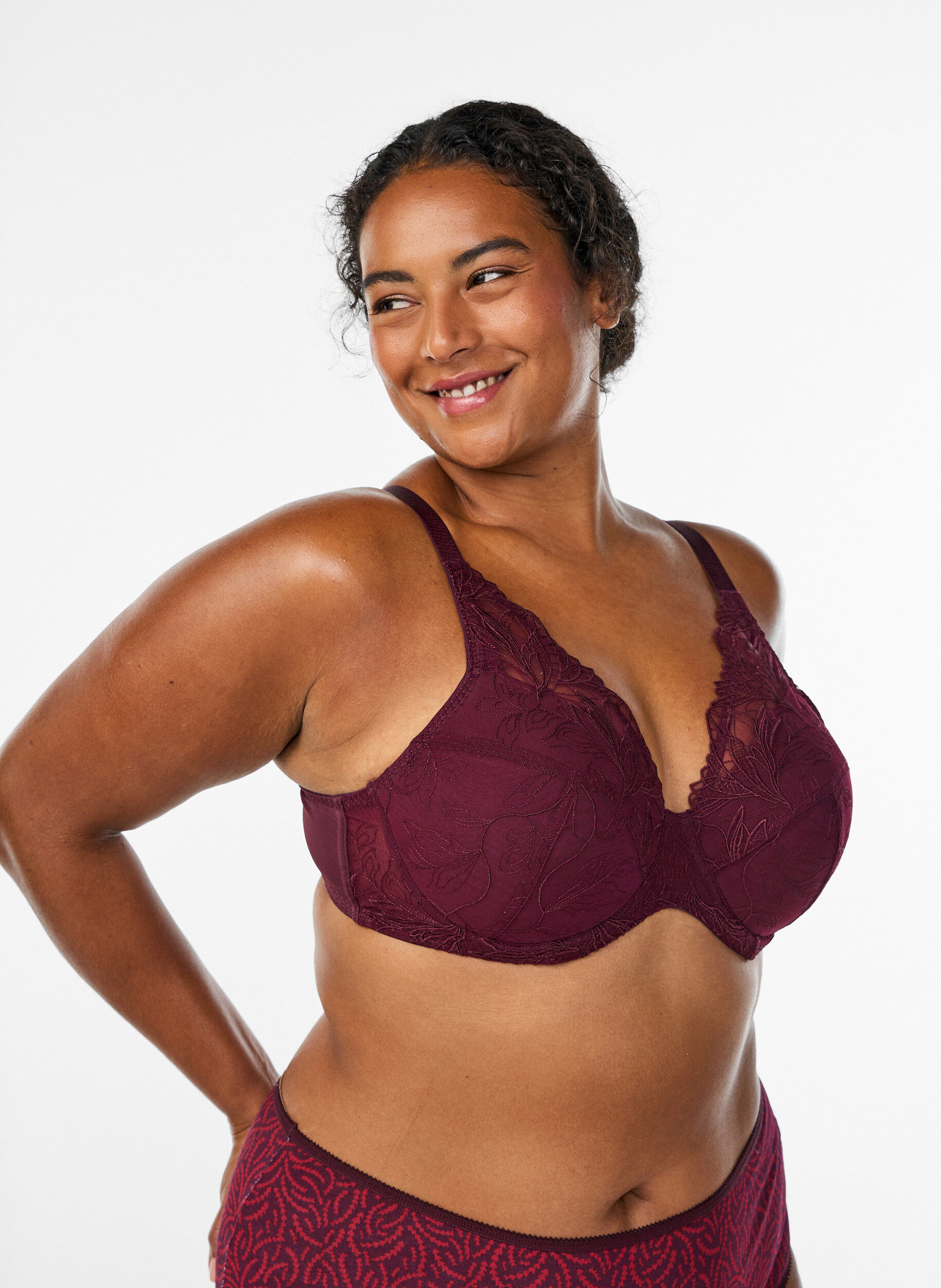 Zizzi Usztywniany koronkowy biustonosz z fiszbinami, Czerwony, Model image number 0