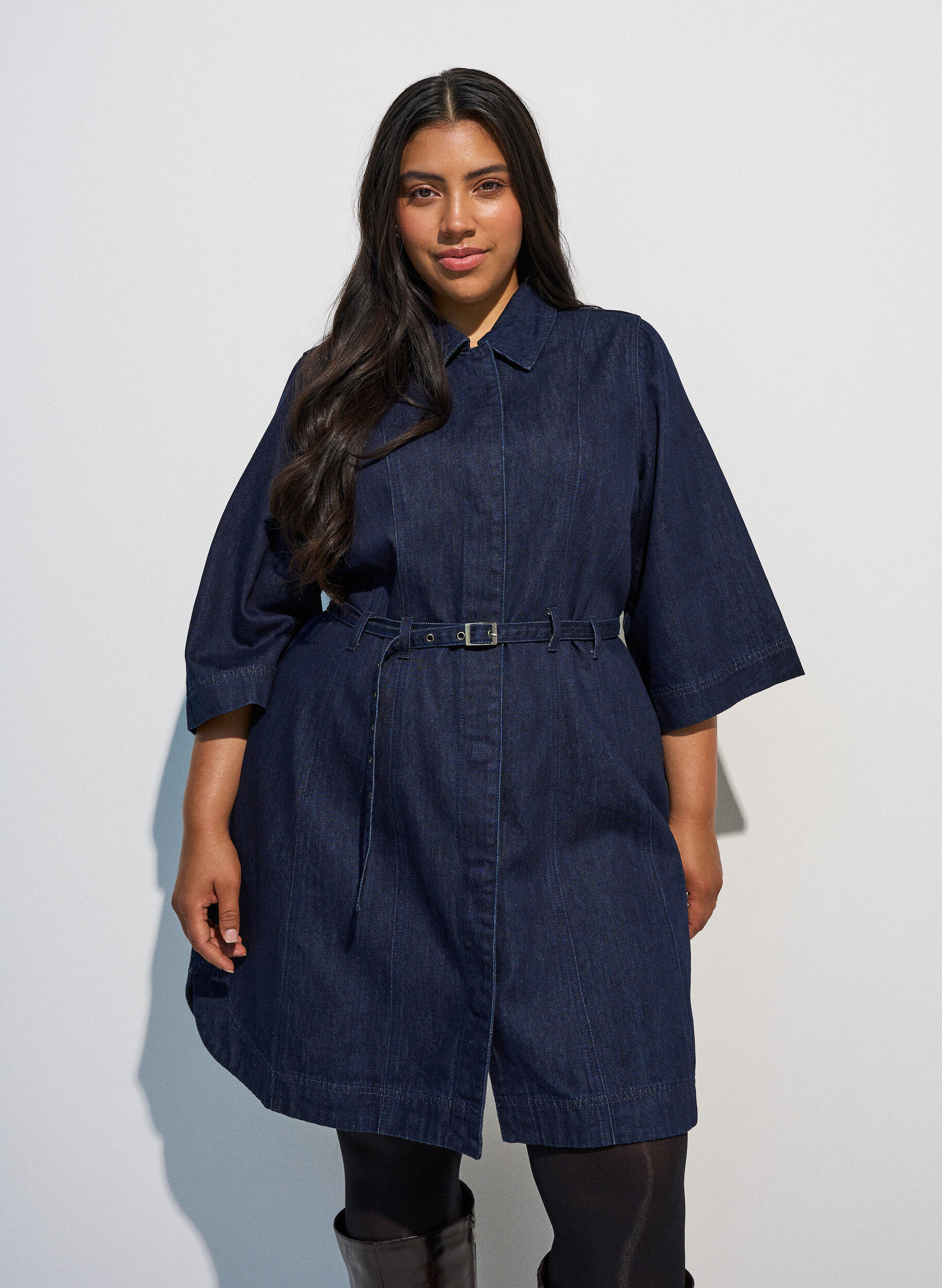 ZizziSukienka z denimu z pasem i 3/4-sleeves, Niebieskie, Model image number 0