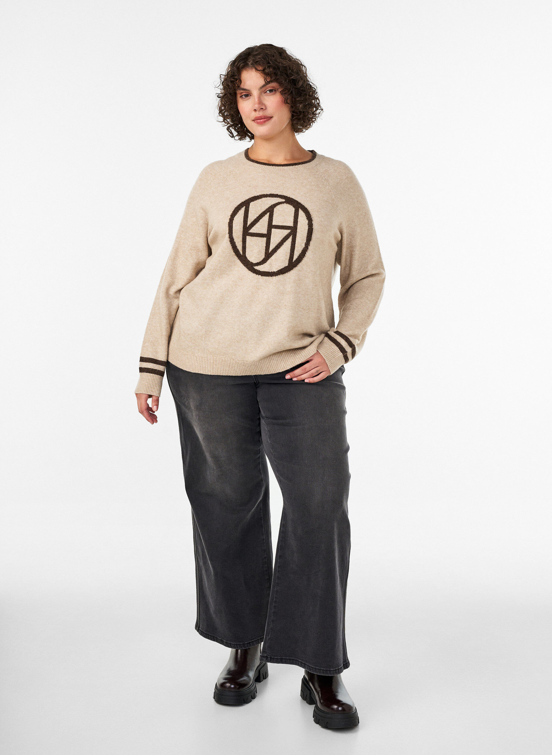 ZizziSweter z logo i kontrastowymi paskami, Beżowy, Model image number 1