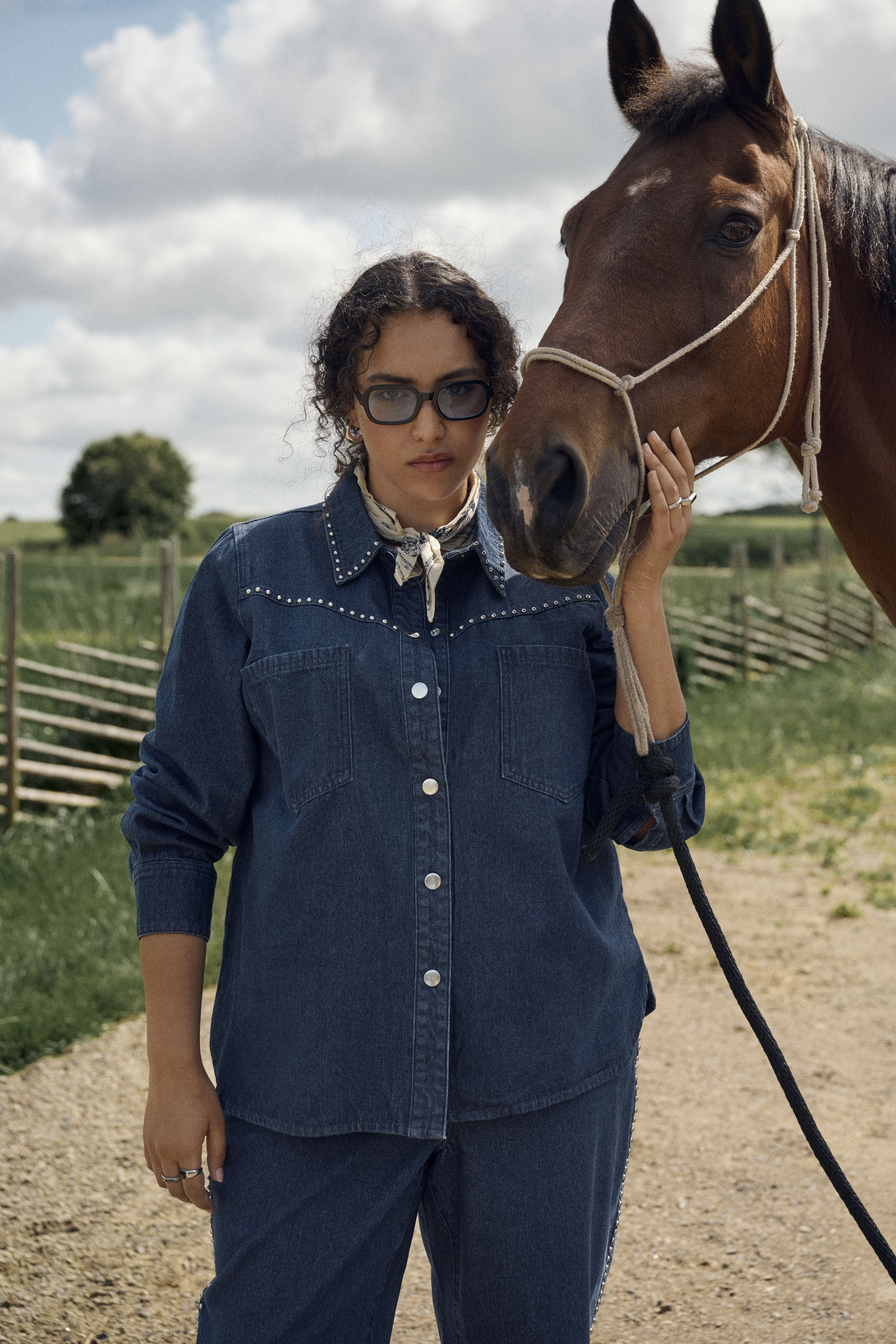 Dopasowany zestaw dżinsowy, , Model