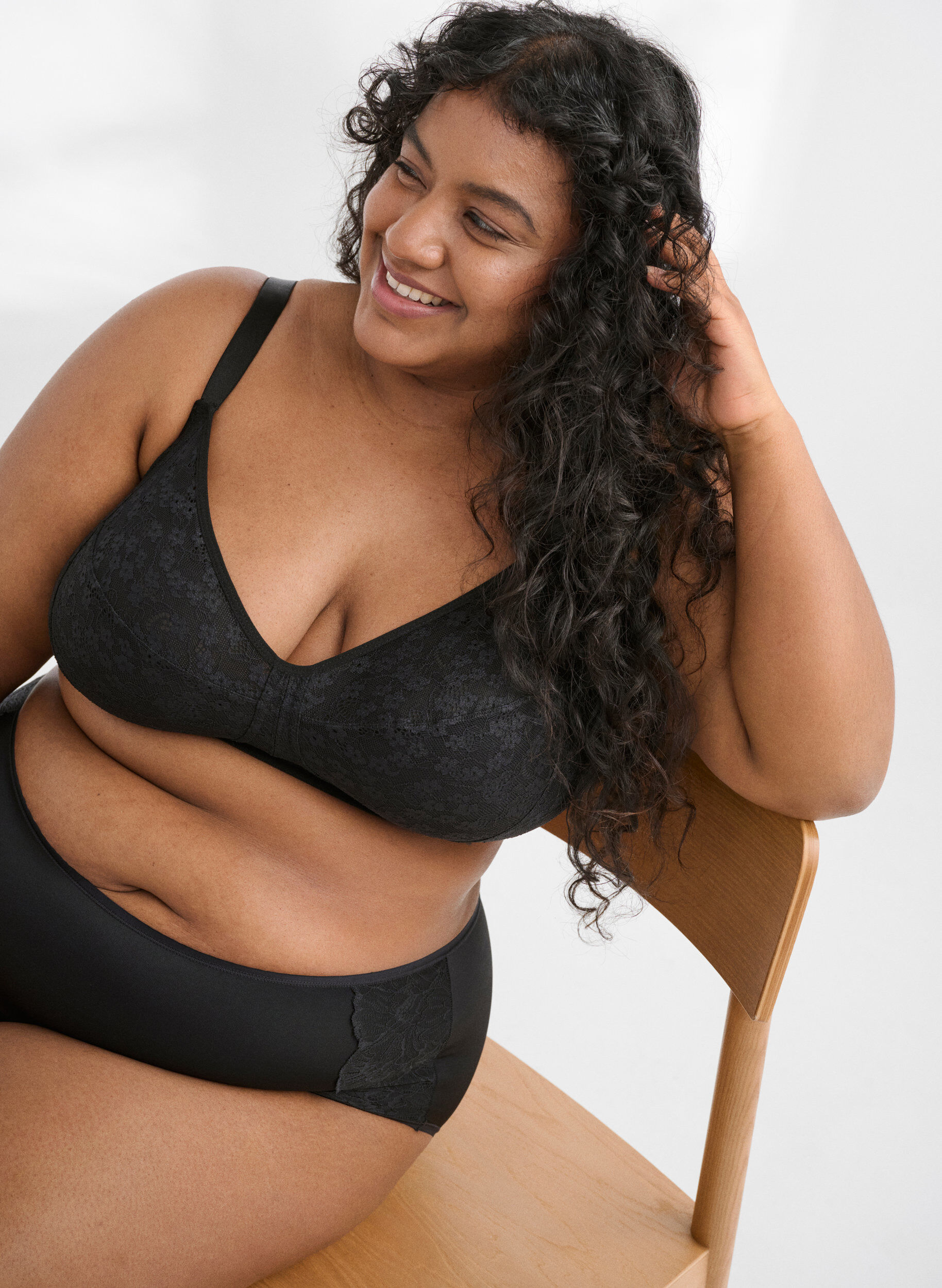 Zizzi Biustonosz bez fiszbin z koronka, Czarne, Image image number 0