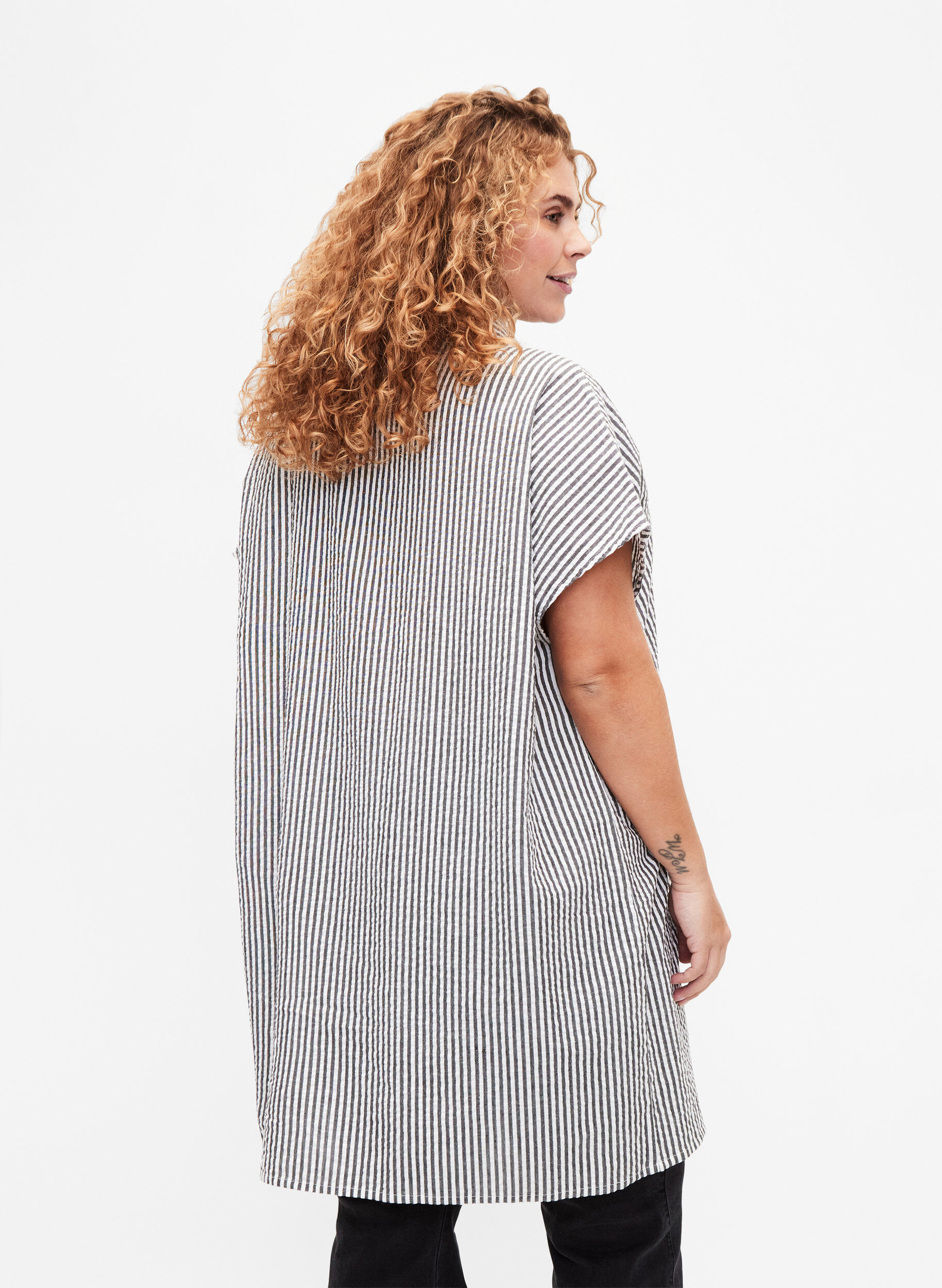 Zizzi Dluga bawelniana koszula w paski, Black, Model image number 1