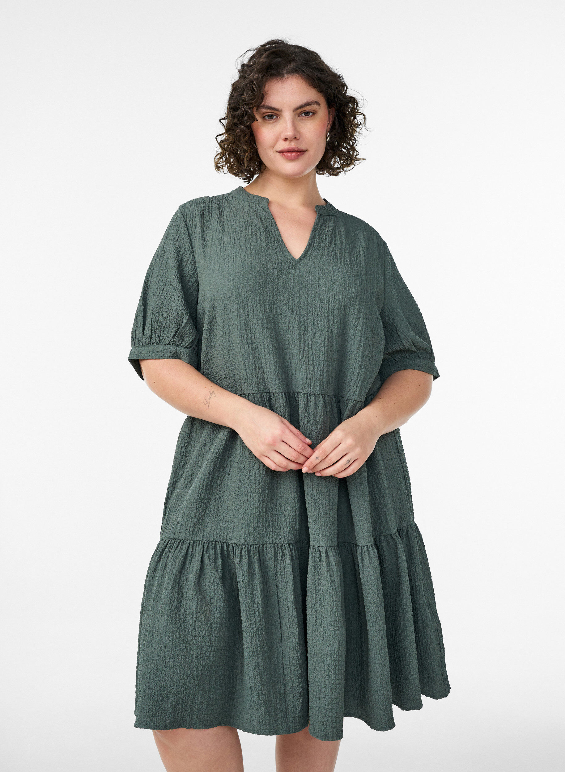 Kr&oacute;tka sukienka o kroju A, Zielony, Model