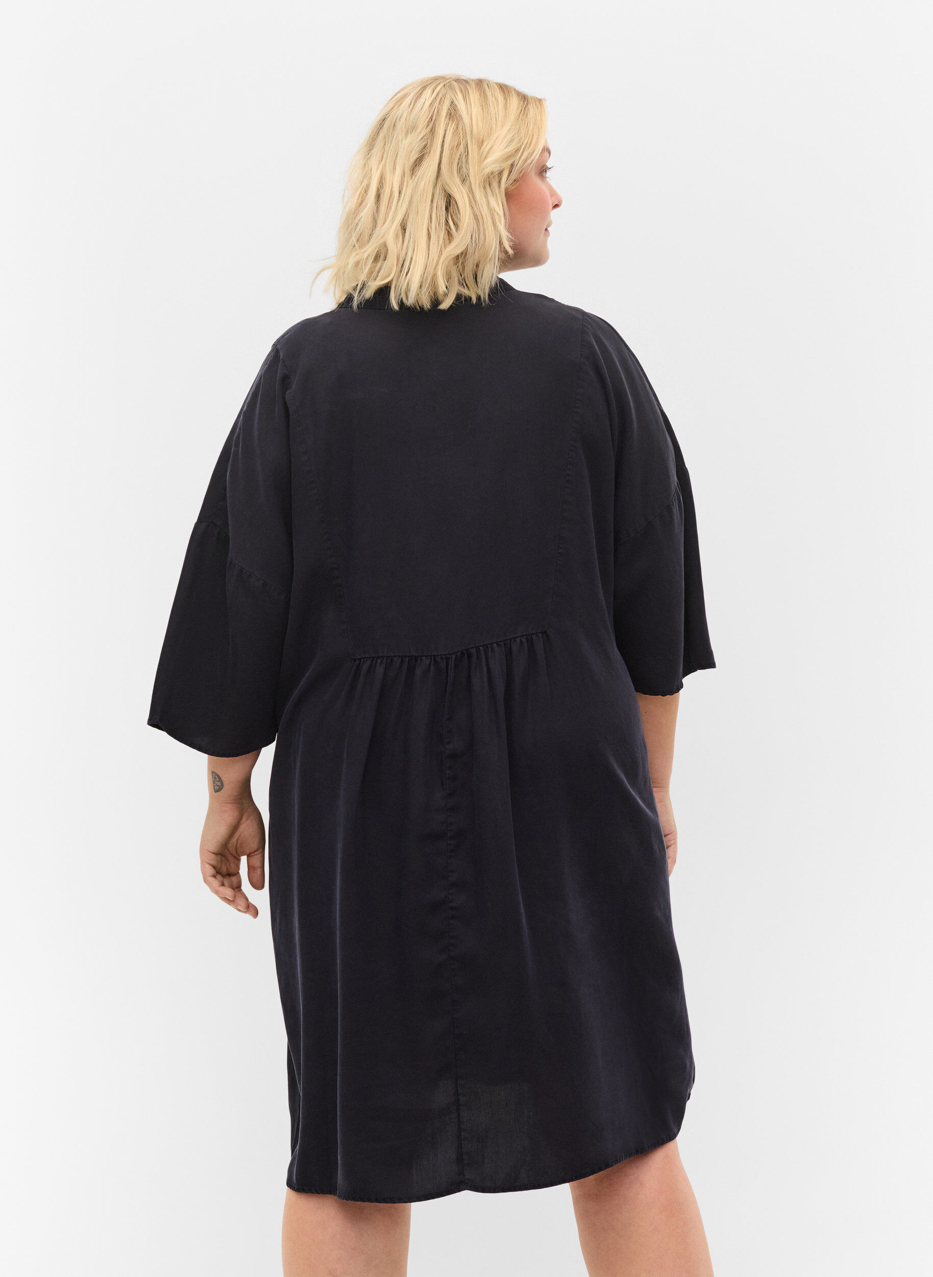 Zizzi Dress with 3/4 sleeves in lyocell (TENCEL&trade;), Black, Model image number 1