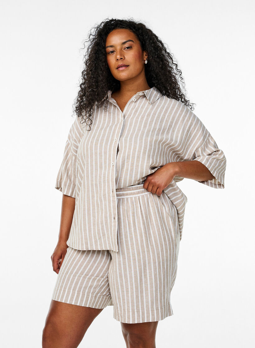 Szorty w paski z lnu i wiskozy, Beżowy, Model image number 0