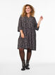 Krótka sukienka o linii litery A w panterke, Ciemnoszary, Model image number 1