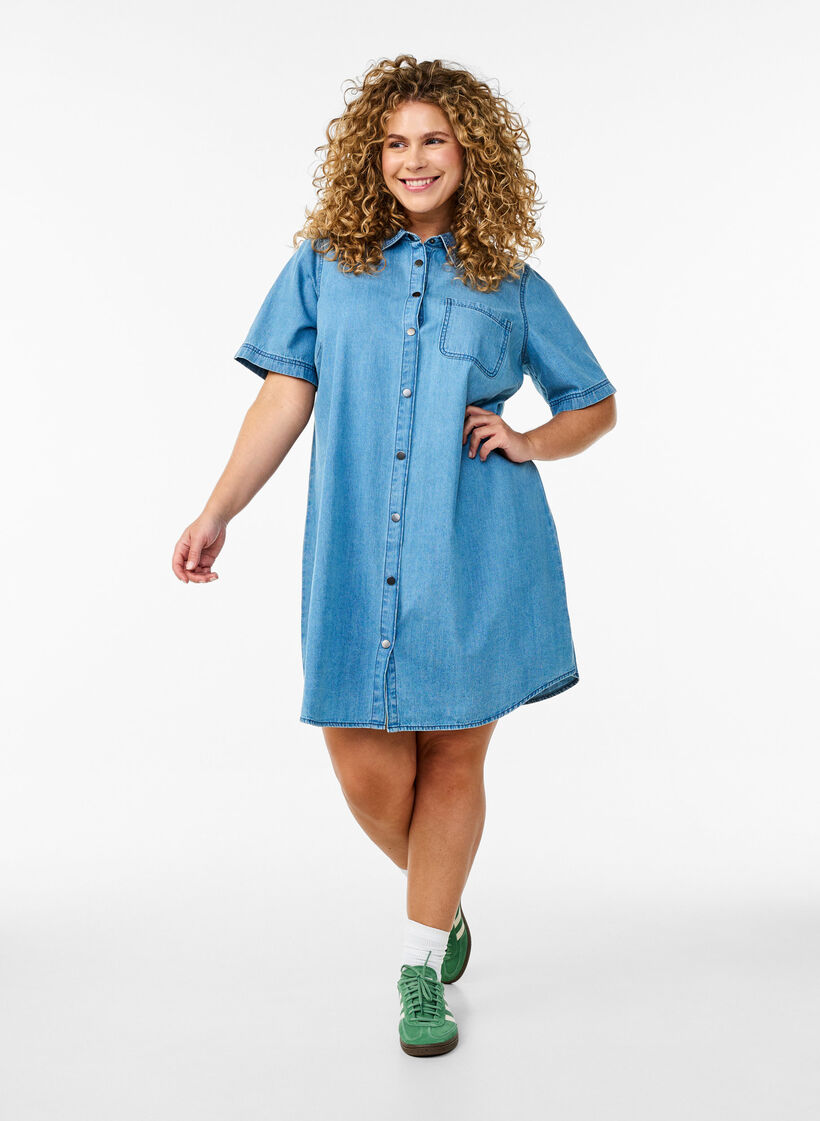 Dzinsowa sukienka koszulowa z kr&oacute;tkim rekawem, Niebieskie, Model image number 1