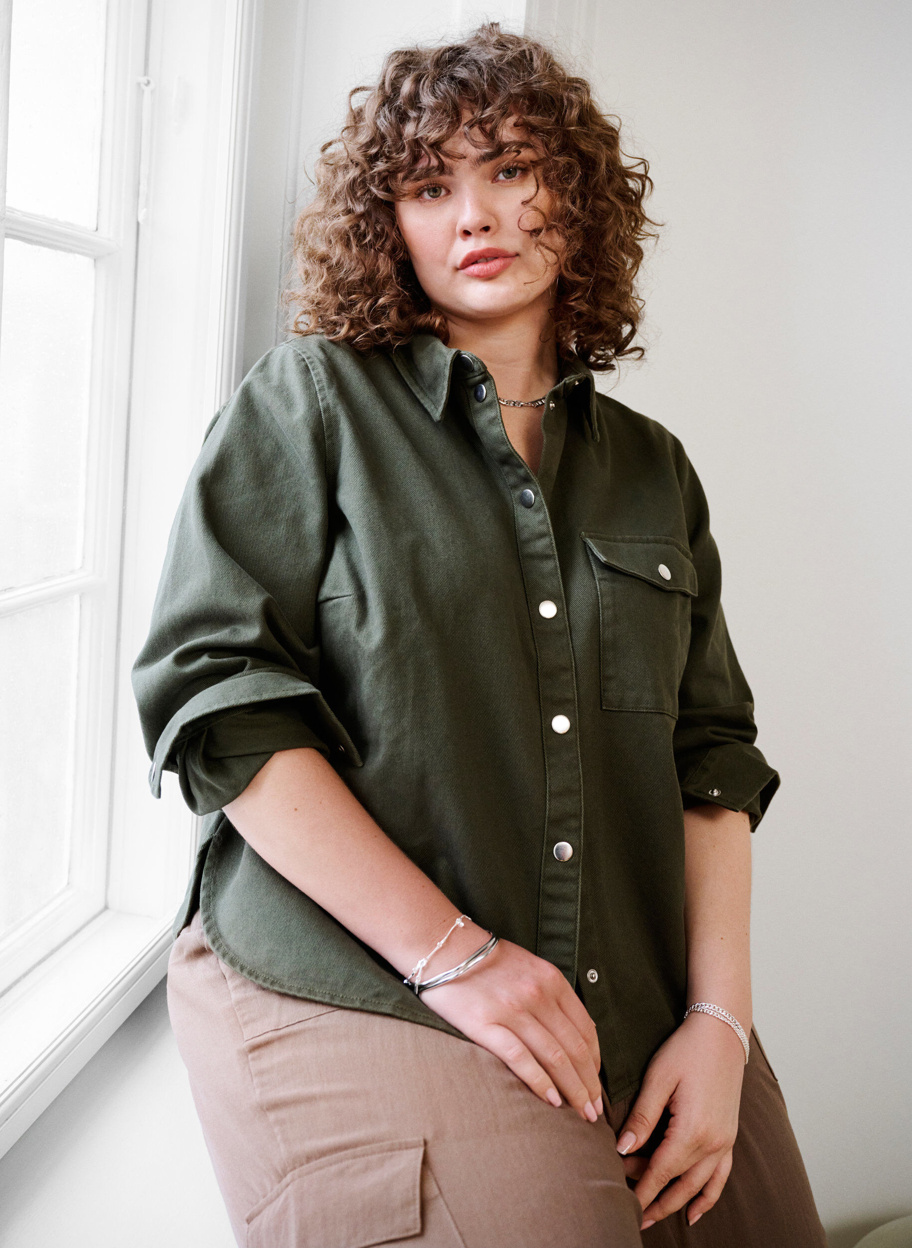 Zizzi Pl&oacute;cienna kurtka zapinana na guziki, Forest Night, Image image number 0