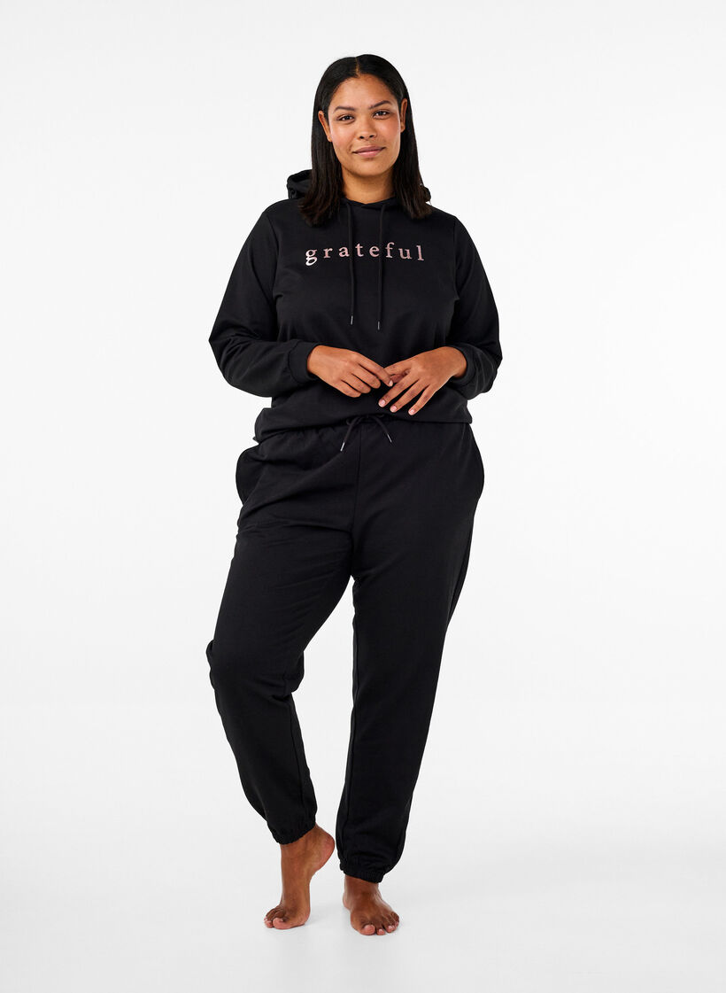 Bluza z kapturem i nadrukiem, Czarne, Model image number 1
