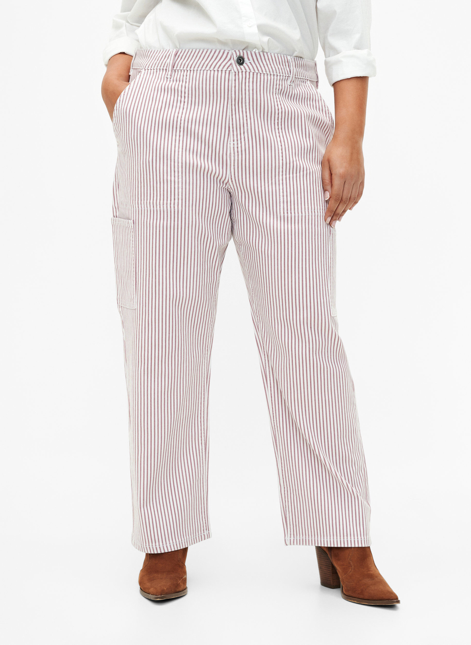 Zizzi  Jeansowe boj&oacute;wki w paski o prostym kroju, Rose White Stripe, Model image number 2