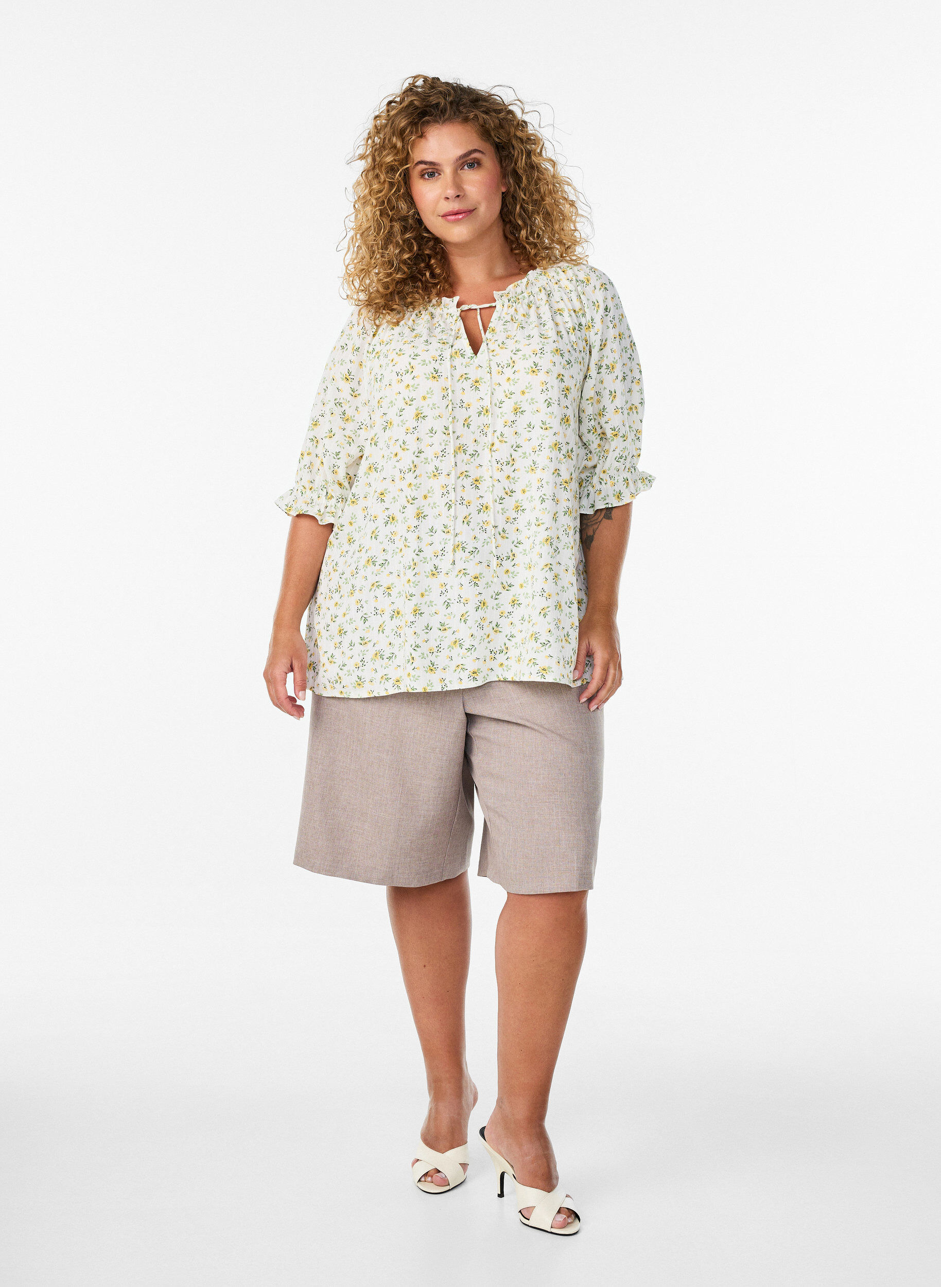 ZizziKwiatowa bluzka z wiskozy z rekawami do polowy, Biały, Model image number 1