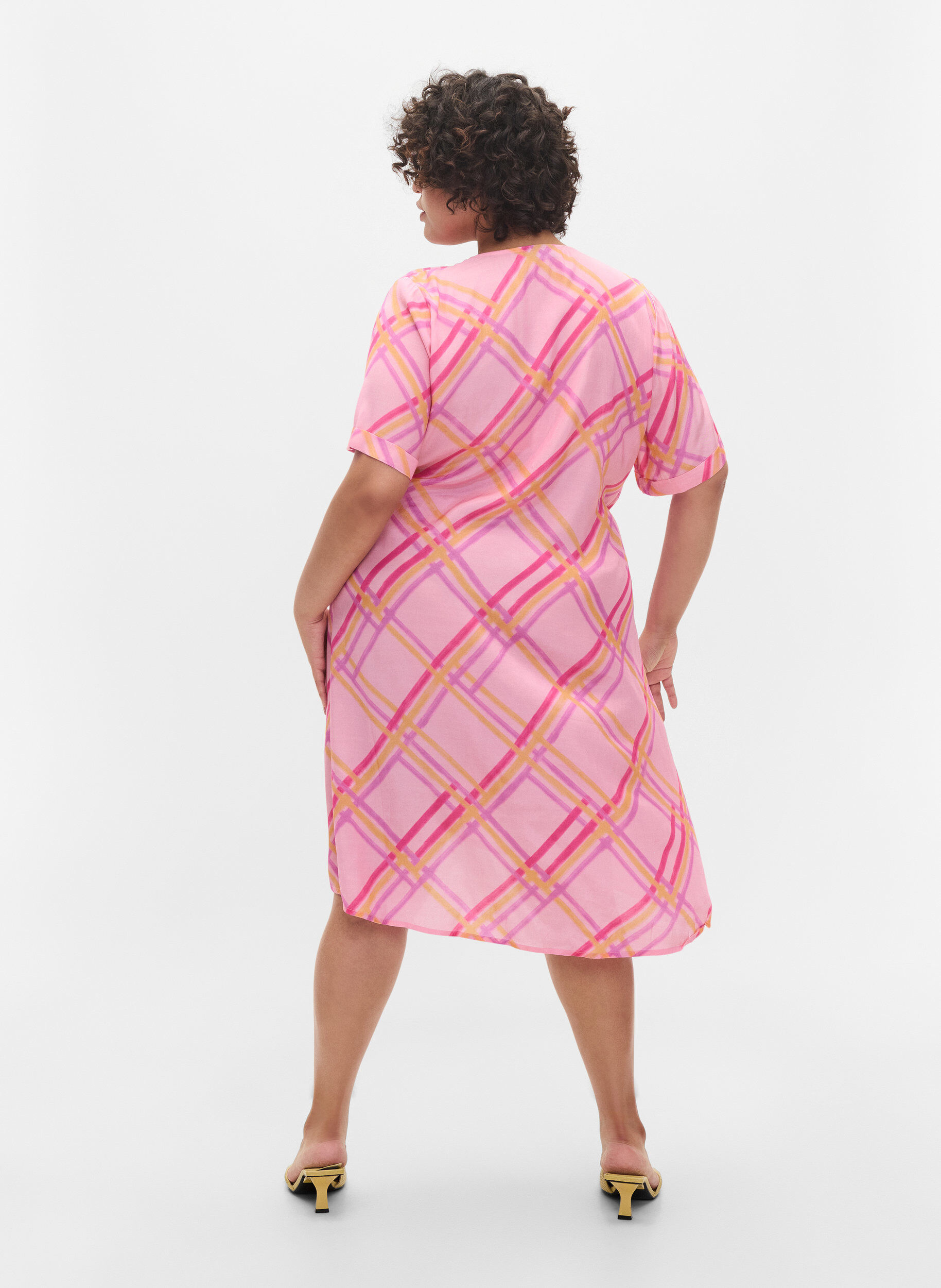 Zizzi Checkered viscose dress with wrap, Pink Check, Model image number 1