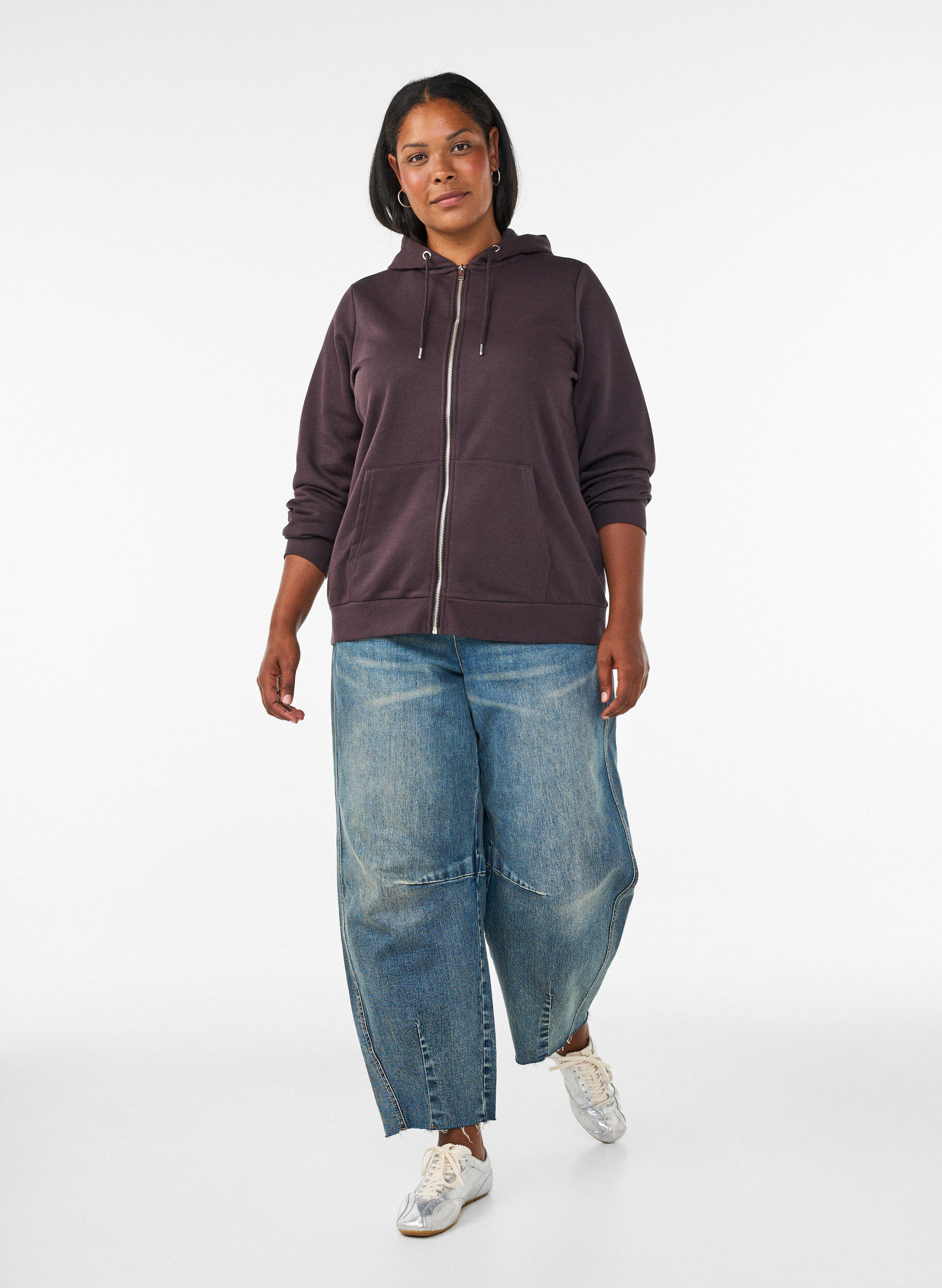 ZizziBluza z kapturem, zamkiem blyskawicznym i kieszeniami, Brązowy, Model image number 1