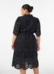 Sukienka-koszulka w stylu broderie anglaise z pasem do wiazania, Czarne, Model image number 2