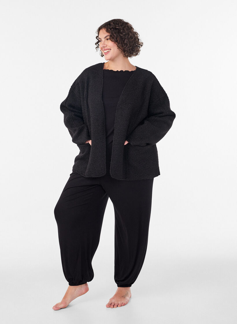 Luzny kardigan z kieszeniami, Czarne, Model image number 1