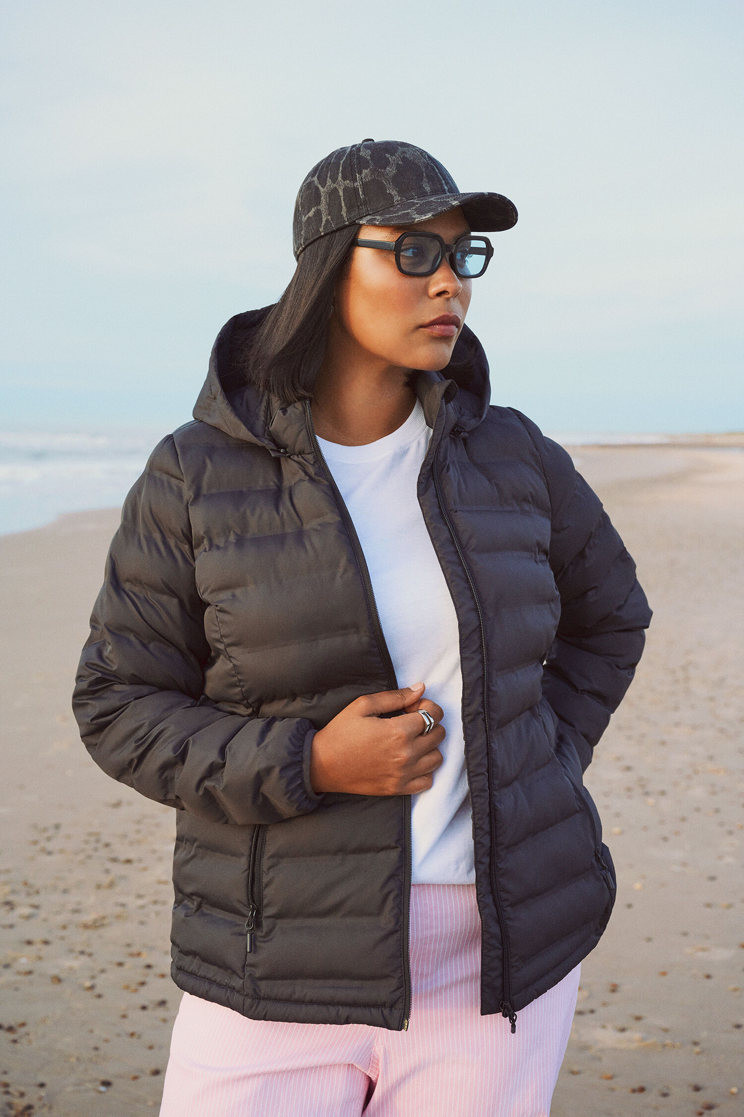 Zizzi Wodoodporna, lekka kurtka w kolorze czarnym, , Model