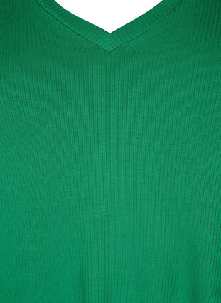 Prazkowany t-shirt z wiskozy z dekoltem w szpic, Jolly Green, Packshot image number 2