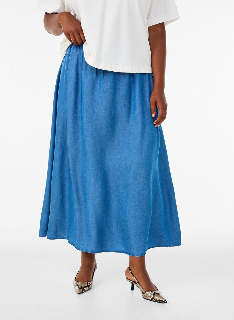 Dluga sp&oacute;dnica w stylu dzinsowym wykonana z liocelu TENCEL&trade;, Niebieskie, Model image number 2