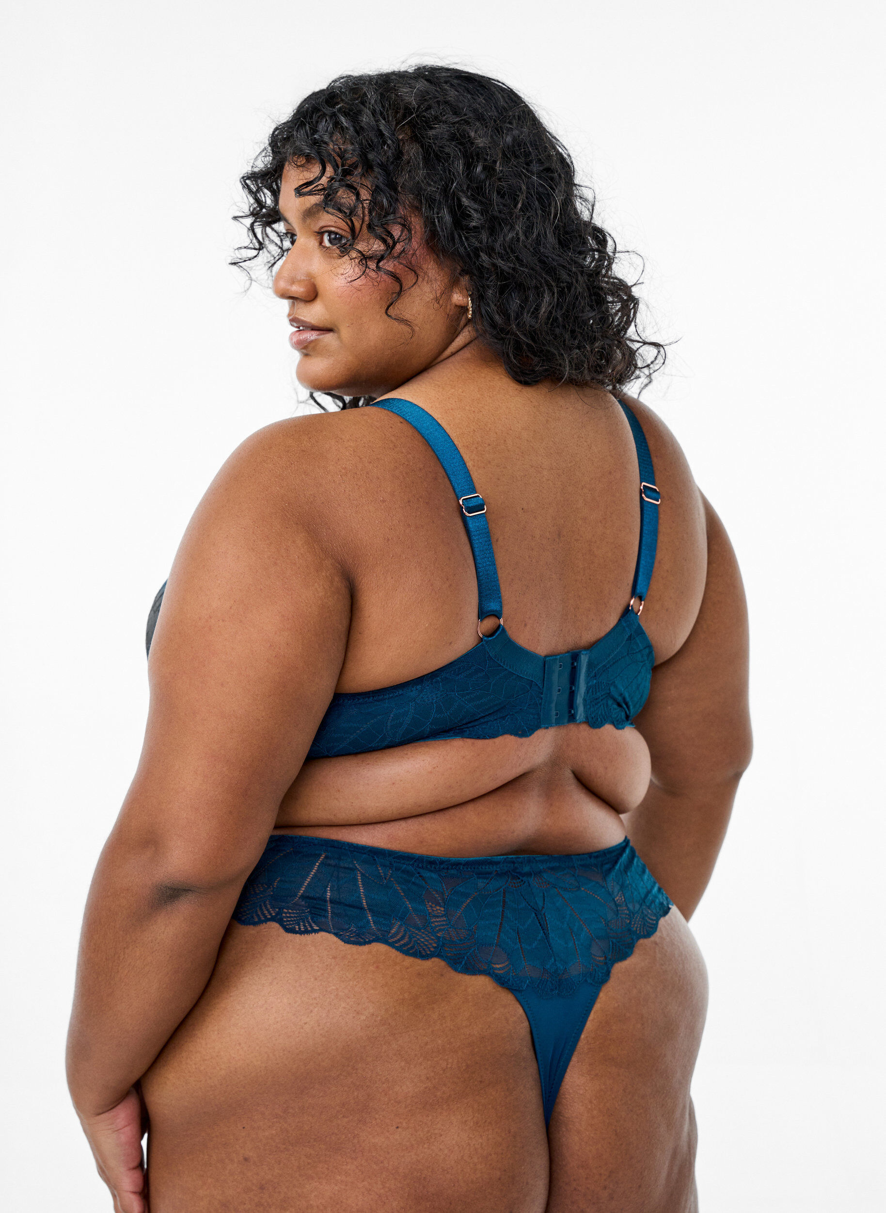 Zizzi Koronkowy biustonosz z profilowanymi miseczkami, Niebieskie, Model image number 2