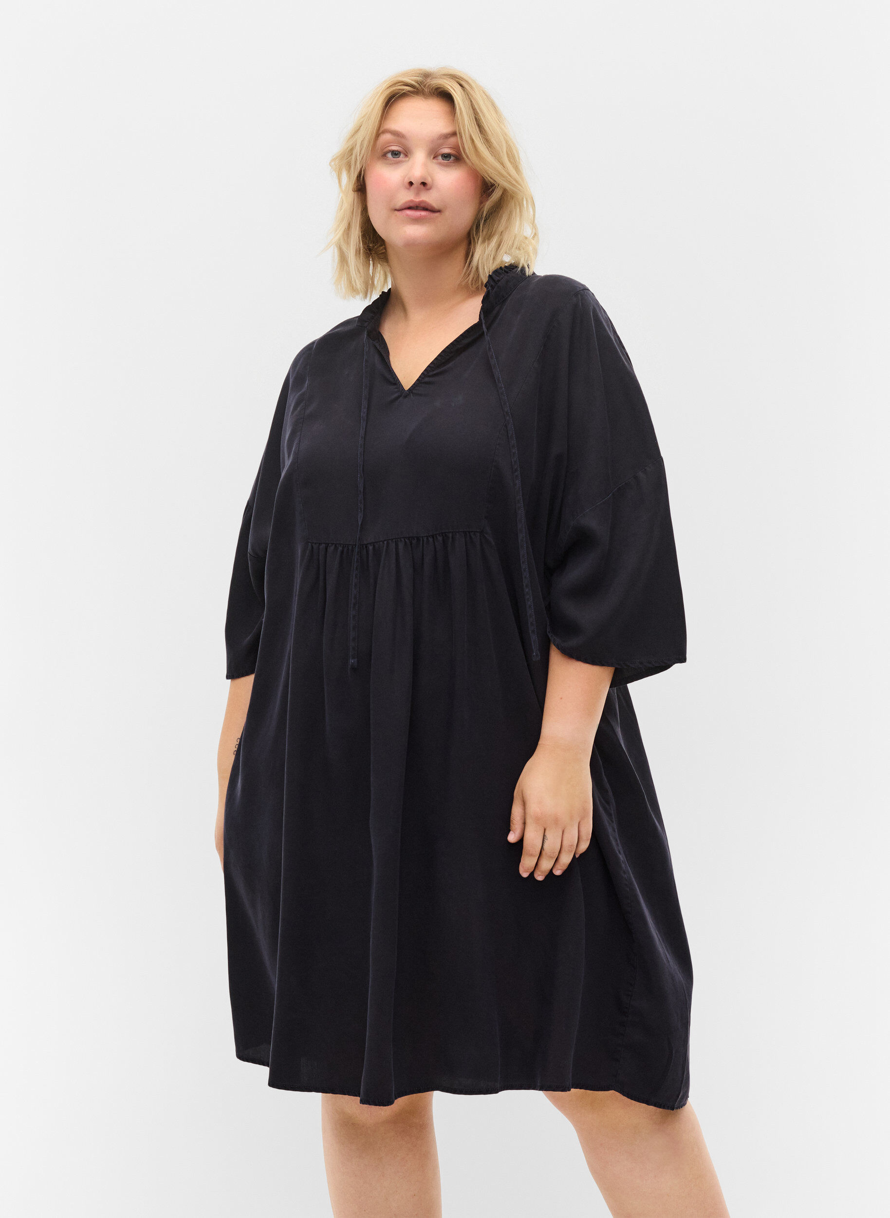 Zizzi Dress with 3/4 sleeves in lyocell (TENCEL&trade;), Black, Model image number 0