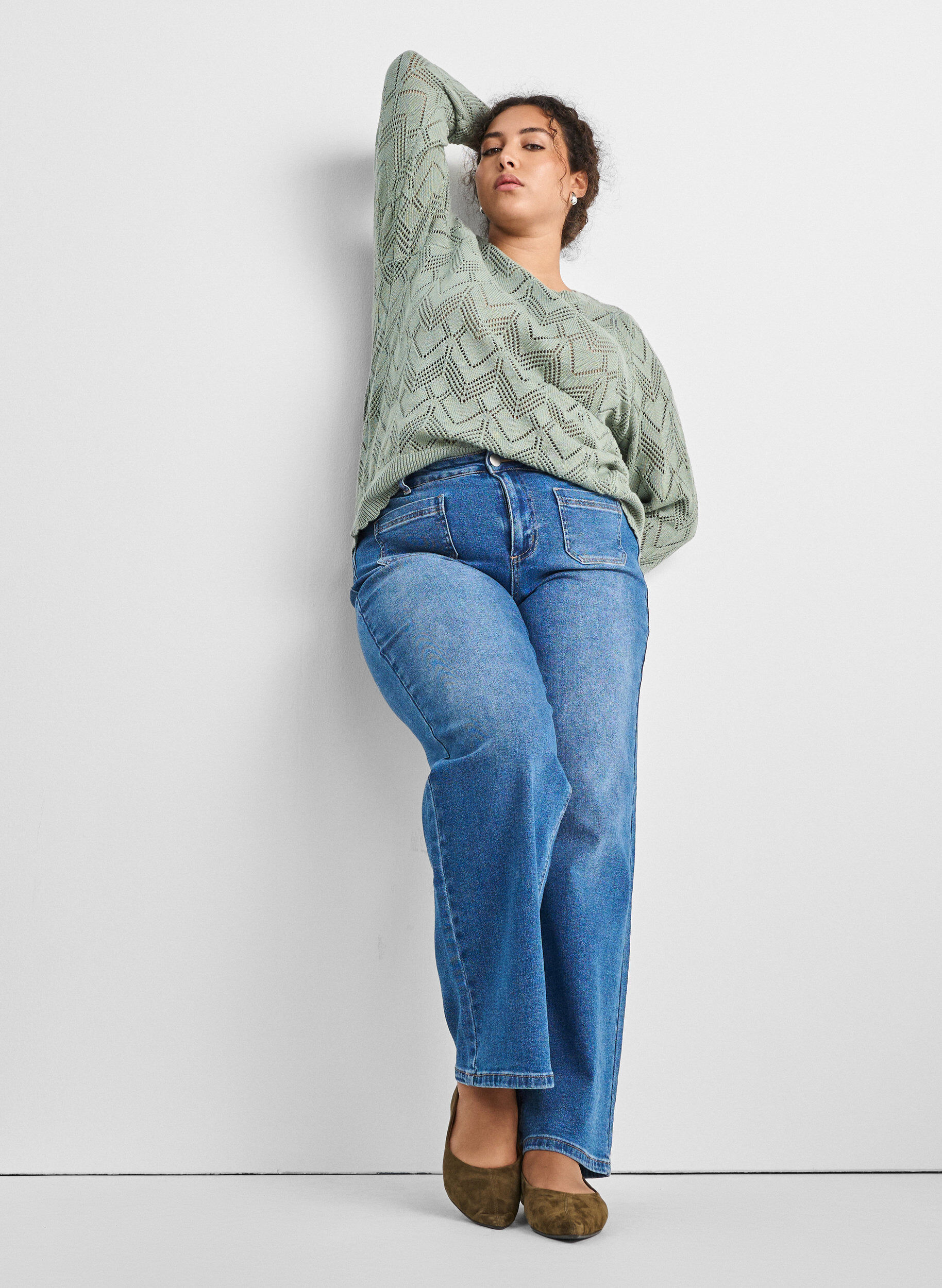 Zizzi Bluzka z dzianiny w krate z falistym brzegiem i okraglym dekoltem, Zielony, Model image number 3