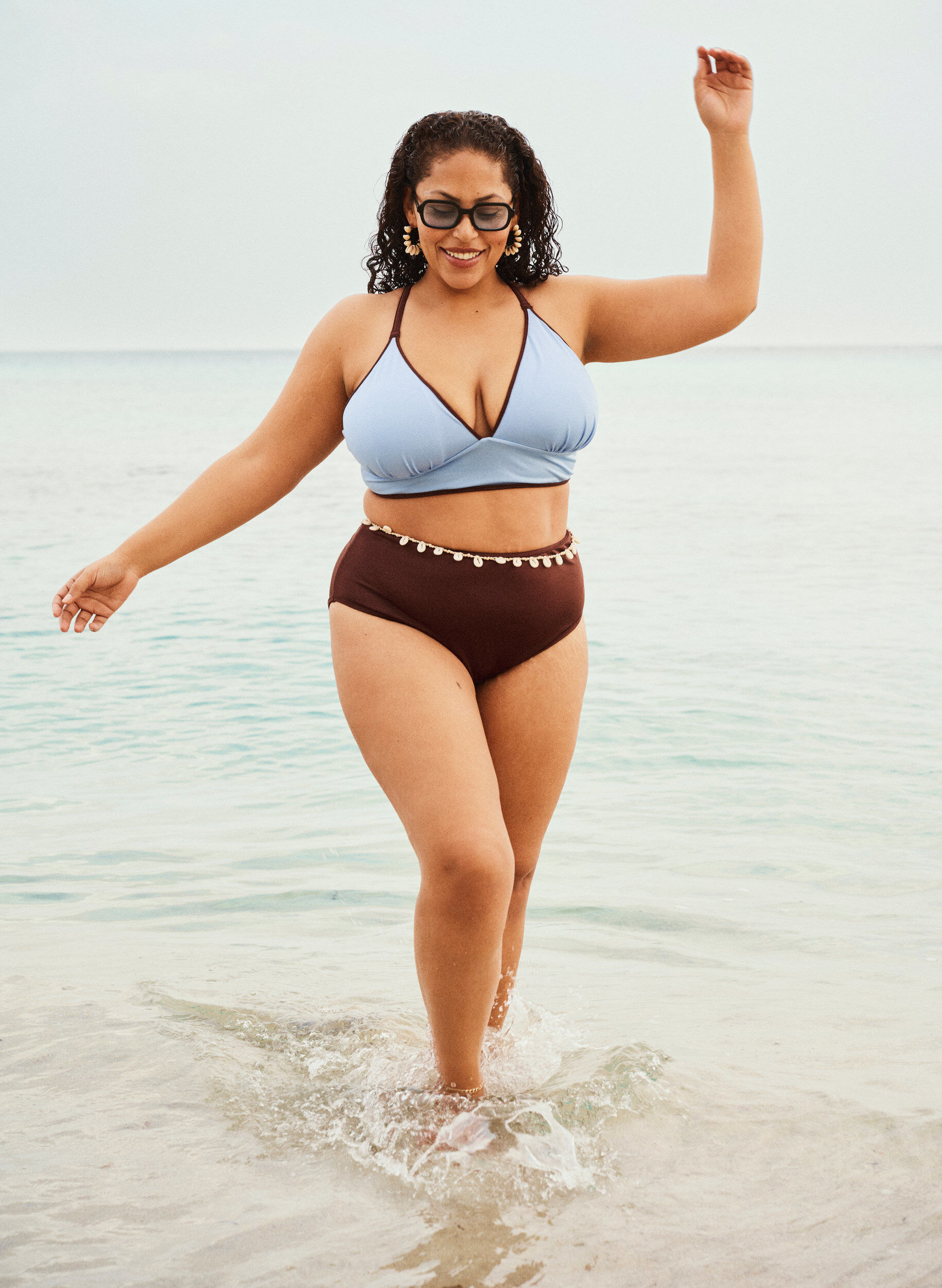 Zizzi Odwrotne doly bikini z regulowana talia, Brązowy, Image image number 0